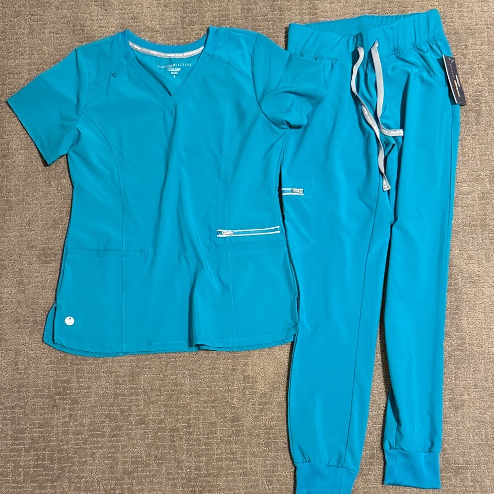 Teal Contego Scrub Set